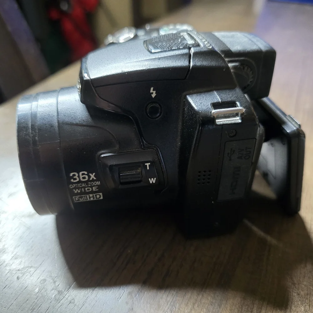 Nikon Coolpix P500